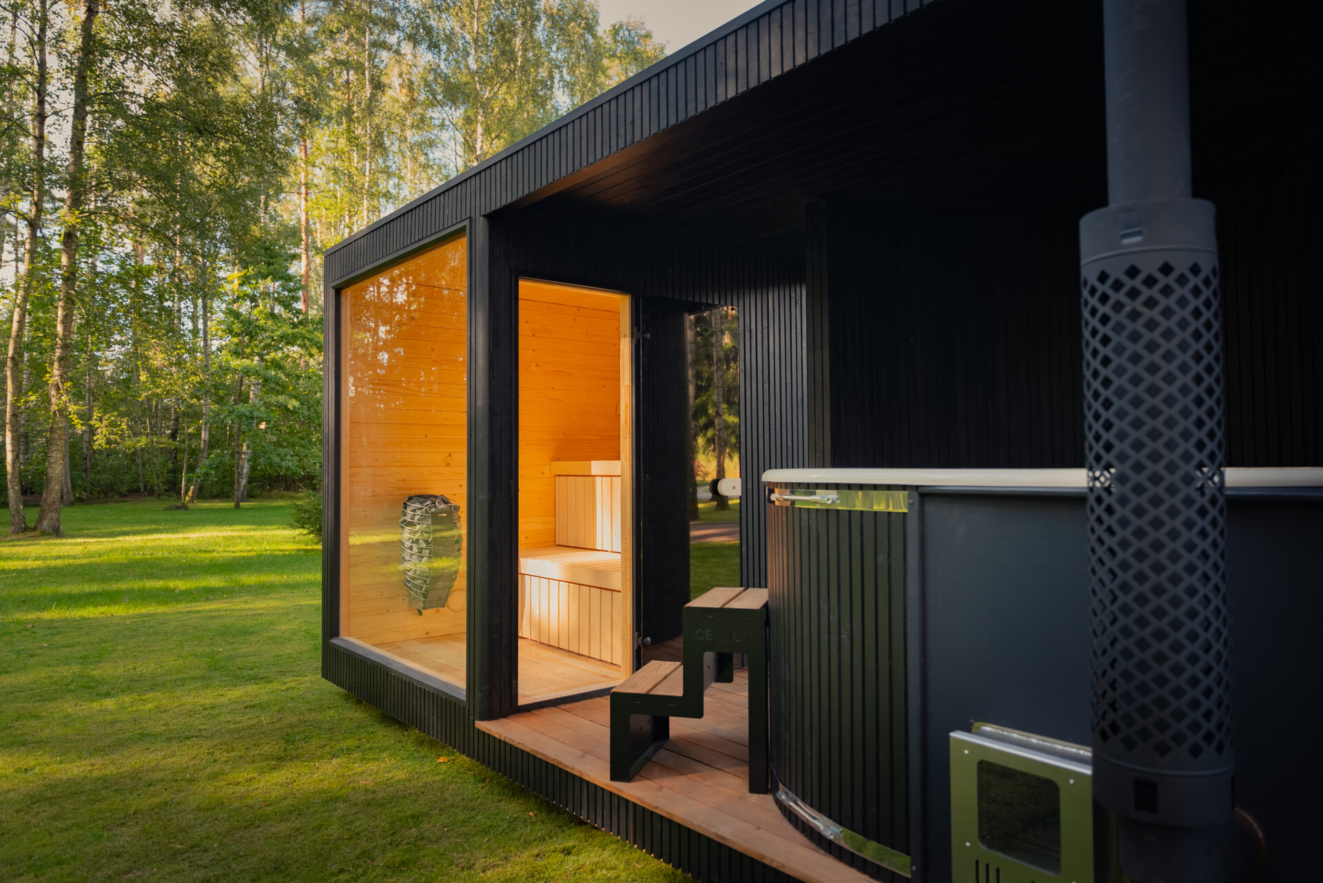 Tauras 2×1 by Celsium — a serene sauna and hot tub experience immersed in nature