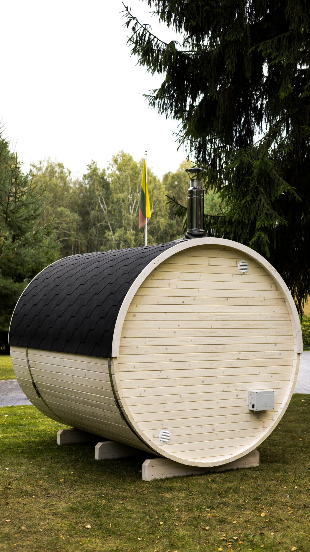 Celsium Joris sauna surrounded by nature and calm outdoor living