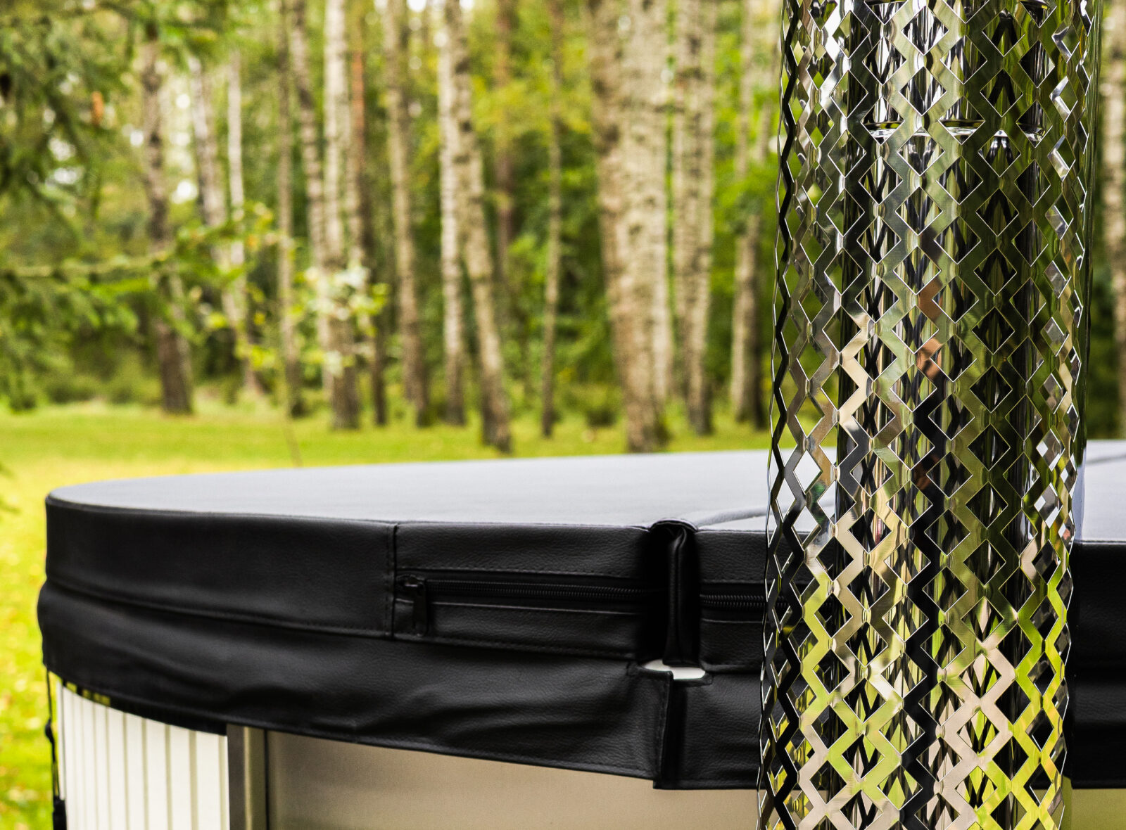 Hottub in forest - Celsium