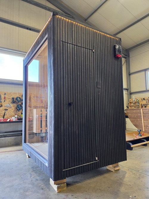 Jonas mini exterior 1